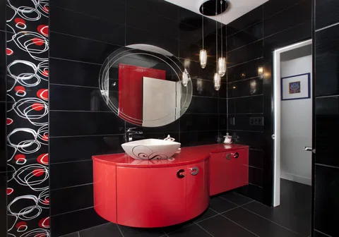 Red lacquer bath, detail 2